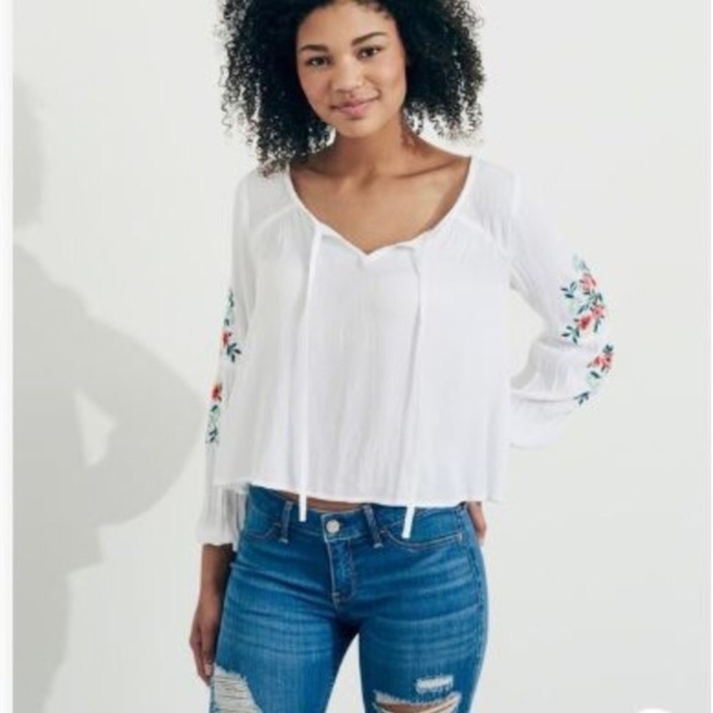 hollister white floral balloon-sleeve peasant top